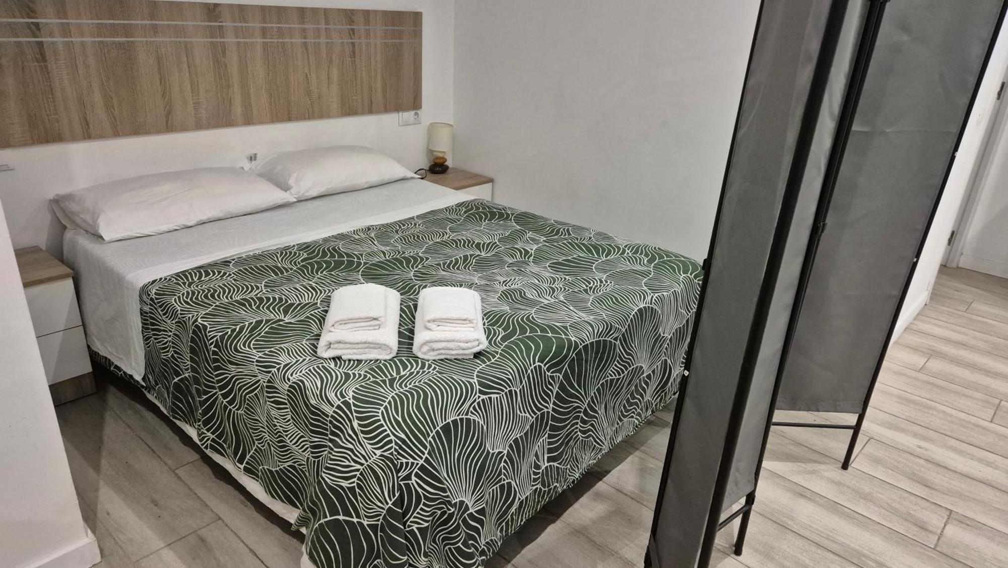 Malaga Velarde Center 3 Daire Dış mekan fotoğraf